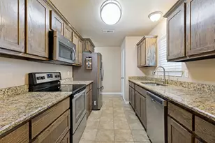 625 Park Center Blvd, Saginaw, TX 76179 - Photo 10