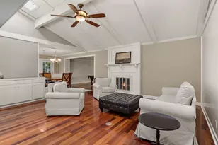 1200 Douglas St, Euless, TX 76039 - Photo 2