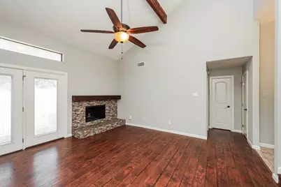 1107 Carrington Court, Irving, TX 75060 - Photo 4