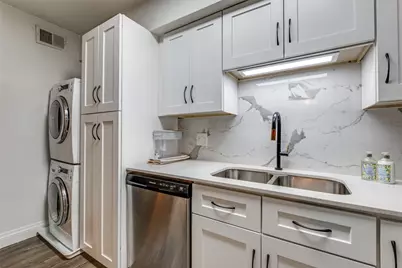 5214 Fleetwood Oaks Avenue #206, Dallas, TX 75235 - Photo 6