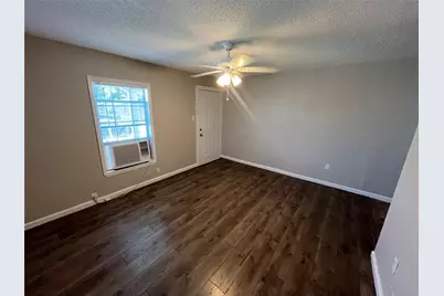2223 Houston Street, Grand Prairie, TX 75050 - Photo 4