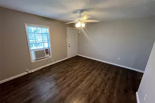2223 Houston St, Grand Prairie, TX 75050 - Photo 4