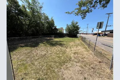 2223 Houston Street, Grand Prairie, TX 75050 - Photo 14