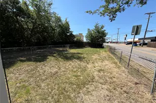 2223 Houston St, Grand Prairie, TX 75050 - Photo 14