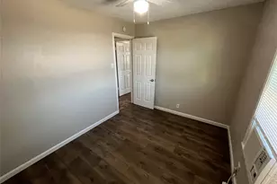 2223 Houston St, Grand Prairie, TX 75050 - Photo 10