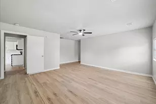 7303 Sorcey Rd, Dallas, TX 75249 - Photo 16