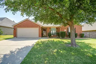1134 Grove Ct, Burleson, TX 76028 - Photo 2