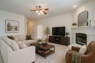 1134 Grove Ct, Burleson, TX 76028 - Photo 8