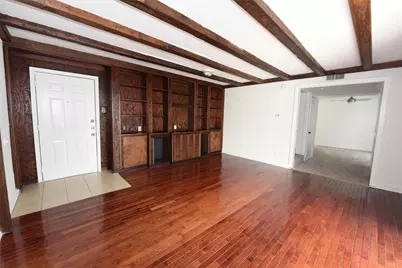 2720 Reagan Street #211, Dallas, TX 75219 - Photo 2