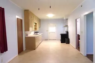 105 W Pecan St, San Saba, TX 76877 - Photo 14