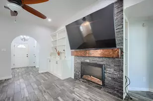 1211 Princeton Pl, Euless, TX 76040 - Photo 10