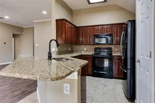 7704 Chandler Ct, North Richland Hills, TX 76182 - Photo 10