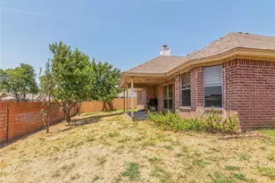 7704 Chandler Ct, North Richland Hills, TX 76182 - Photo 28