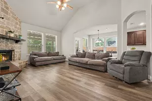 117 Providence Dr, Van Alstyne, TX 75495 - Photo 8