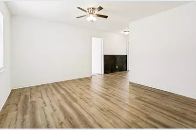 103 Southmanor Court, Sanger, TX 76266 - Photo 4