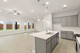 1811 Gleasondale Dr, Forney, TX 75126 - Photo 4