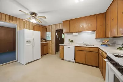 1662 Birch Street, Grand Prairie, TX 75050 - Photo 8