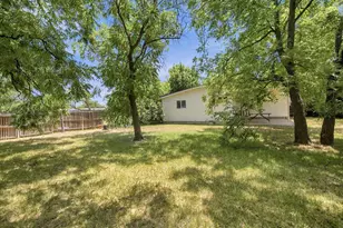 1662 Birch St, Grand Prairie, TX 75050 - Photo 22