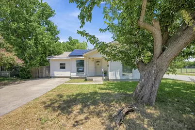 1662 Birch Street, Grand Prairie, TX 75050 - Photo 2