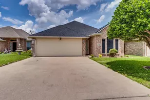 321 Blake Ln, Midlothian, TX 76065 - Photo 2