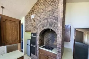 306 Wade St, Olney, TX 76374 - Photo 4