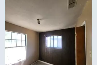 306 Wade Street, Olney, TX 76374 - Photo 6