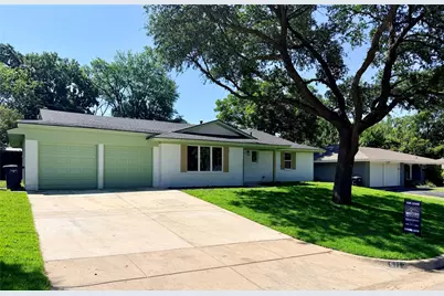 5713 Wessex Avenue, Fort Worth, TX 76133 - Photo 2