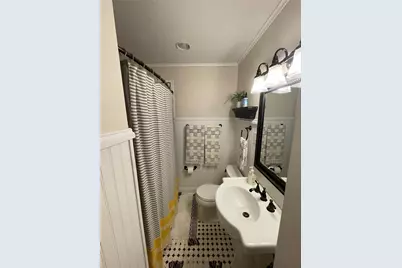 420 E Franklin Street, Grapevine, TX 76051 - Photo 10