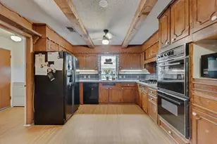 7805 Trimble Dr, Fort Worth, TX 76134 - Photo 10