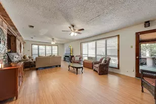 7805 Trimble Dr, Fort Worth, TX 76134 - Photo 6