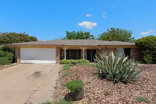 7805 Trimble Dr, Fort Worth, TX 76134 - Photo 2