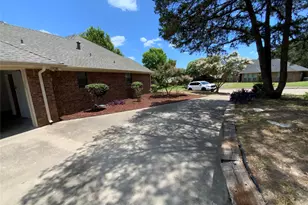 131 Honey Tree Ln, DeSoto, TX 75115 - Photo 38