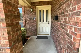 131 Honey Tree Ln, DeSoto, TX 75115 - Photo 4