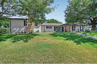 47 Bounty Road E, Benbrook, TX 76132 - Photo 1