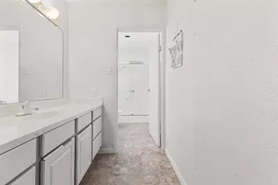 7233 Bayberry Lane, Dallas, TX 75249 - Photo 14