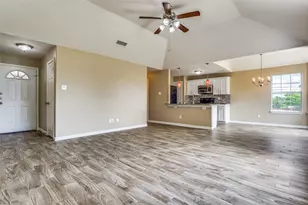 722 Seneca Dr, Garland, TX 75040 - Photo 2