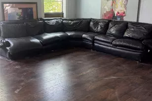422 N Holiday Dr, Grand Prairie, TX 75052 - Photo 2