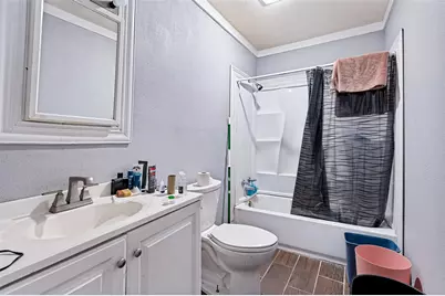 422 N Holiday Drive, Grand Prairie, TX 75052 - Photo 20
