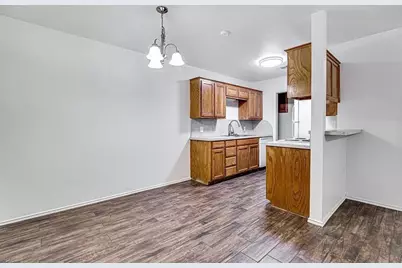 2549 E Renfro Street, Burleson, TX 76028 - Photo 16