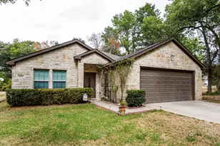 816 Elmo Dr, Seagoville, TX 75159 - Photo 2