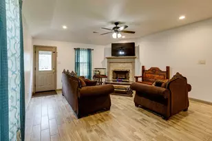 816 Elmo Dr, Seagoville, TX 75159 - Photo 6