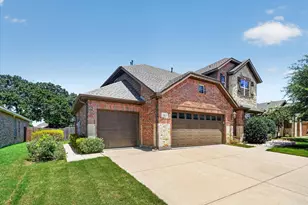707 Southwind Dr, Arlington, TX 76002 - Photo 2