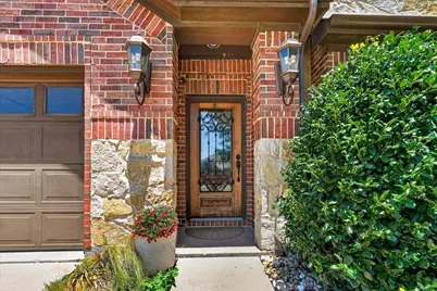 707 Southwind Drive, Arlington, TX 76002 - Photo 4