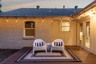 10647 Chesterton Dr, Dallas, TX 75238 - Photo 26