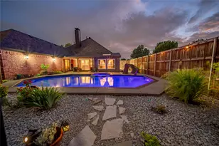 2530 Cresthaven Dr, Garland, TX 75040 - Photo 2