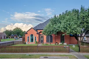 2530 Cresthaven Dr, Garland, TX 75040 - Photo 38