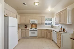 1834 Rayna Dr, Weatherford, TX 76086 - Photo 10
