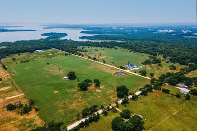 189 William Brewer Road, Collinsville, TX 76233 - Photo 2
