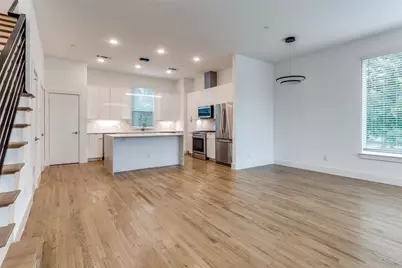 1828 N Garrett Avenue #102, Dallas, TX 75206 - Photo 2