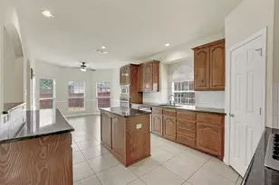 10438 Coach House Ln, Frisco, TX 75035 - Photo 14
